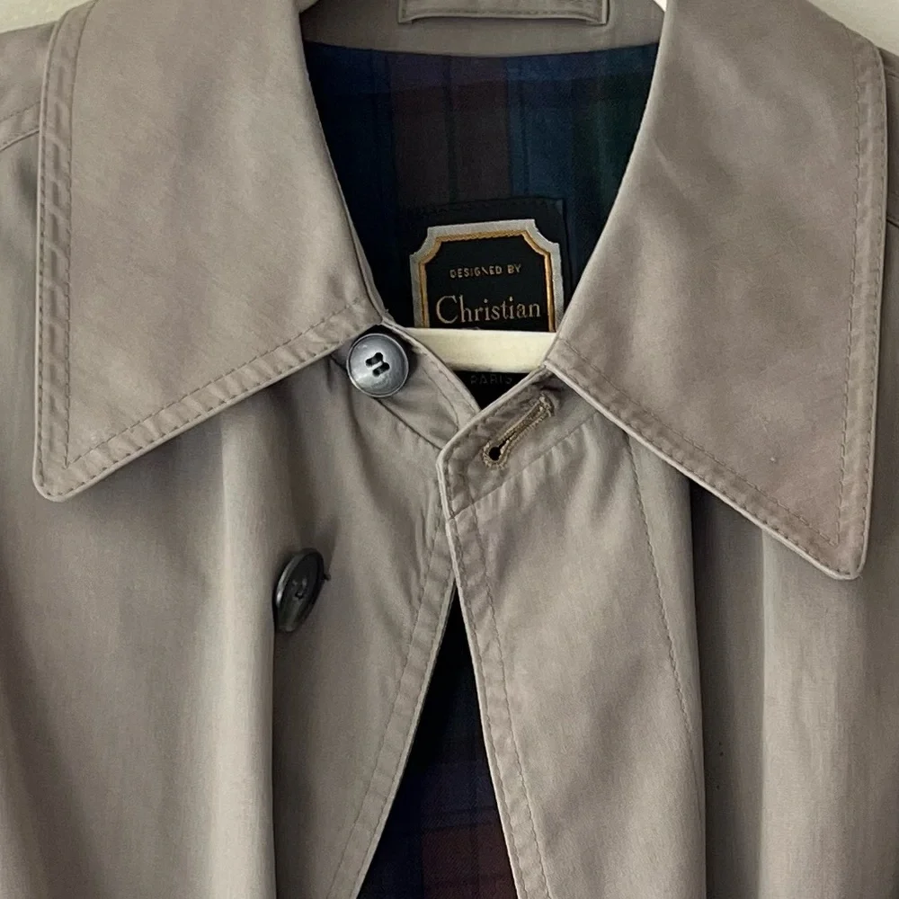 Christian Dior | Vintage Tan Khaki Trench Coat Plaid Lining Men’s Size 38R
